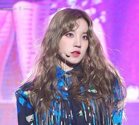 kpop visual queen close march yuqi