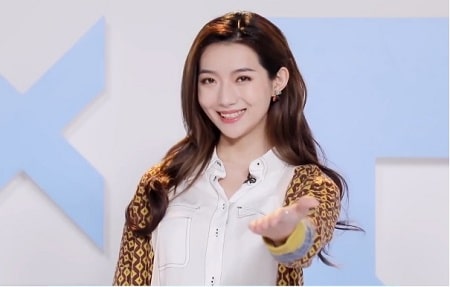 A Yi Sha (阿依莎)