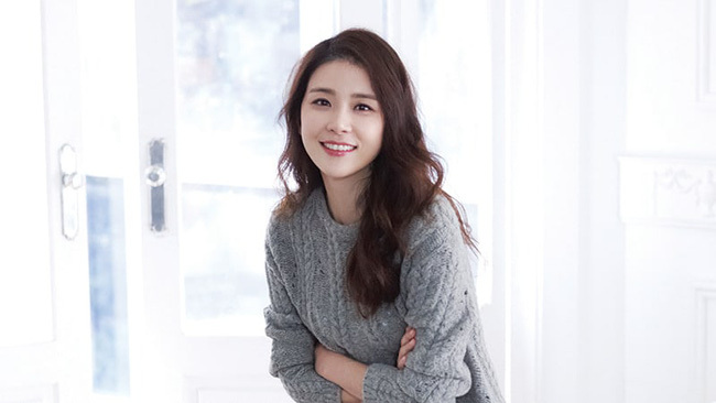 Lee Bo Young