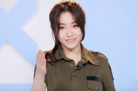 Yu Yan (喻言)