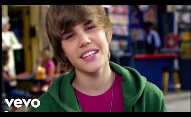 One less lonely girl-Justin Bieber with lyrics 