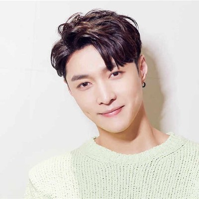 Lay Zhang