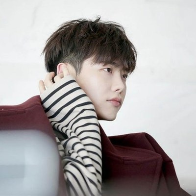 Lee Jong Suk