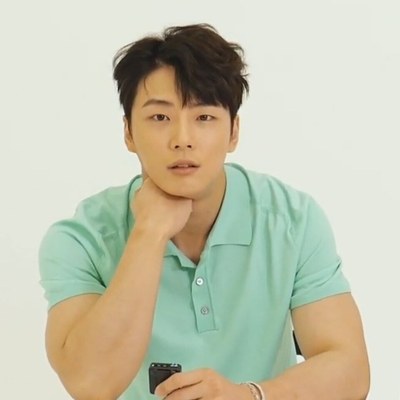 Yoon Si Yoon