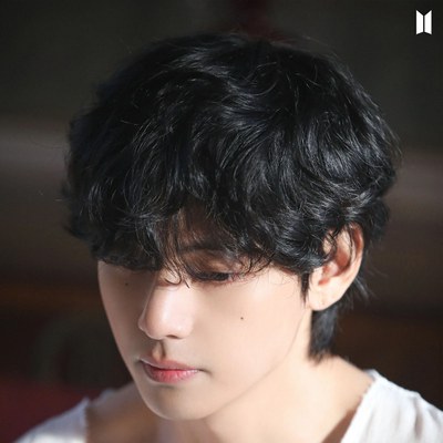 V BTS