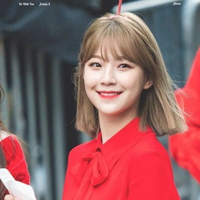 Baek Jiheon (fromis_9)