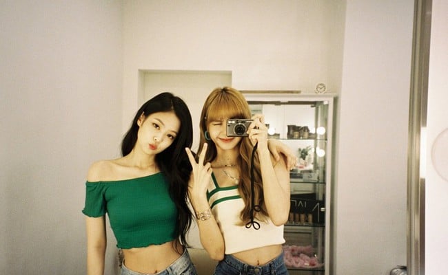 Jennie & Lisa