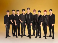 SF9