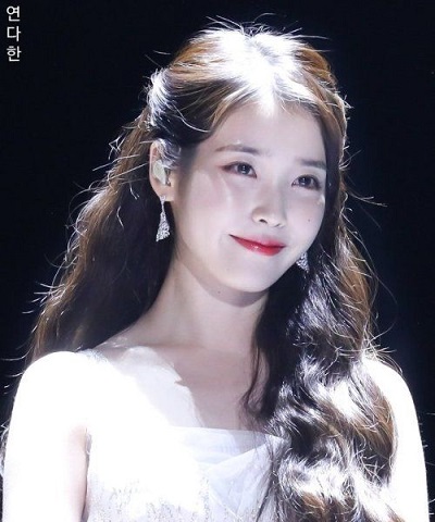 IU