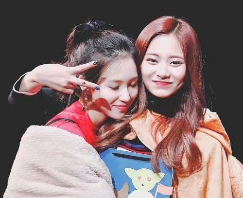 Tzuyu & Mina