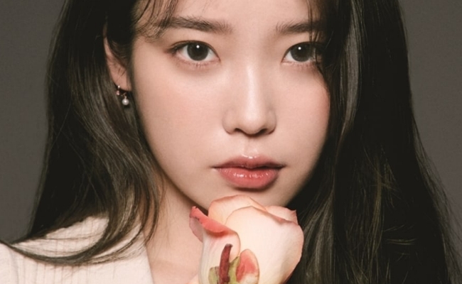 IU